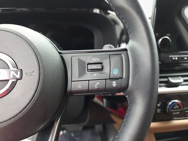 Used 2025 Nissan Pathfinder Platinum w/ Cargo Package FWD image 18