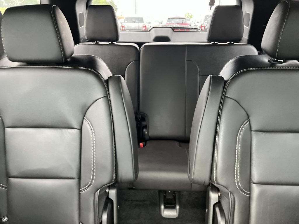 Used 2023 Chevrolet Traverse LT AWD/4WD image 22