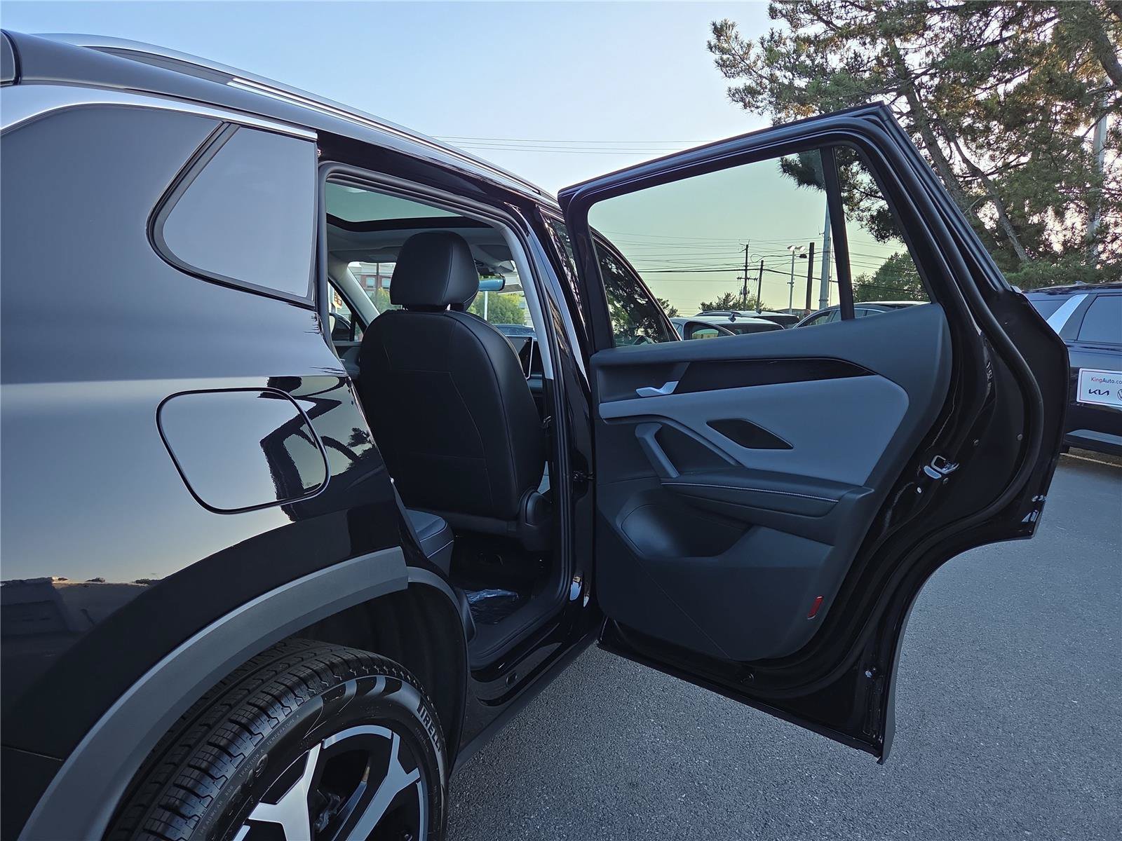 New 2026 Volkswagen Tiguan SE AWD/4WD image 28