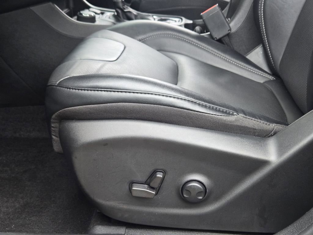 Used 2022 Jeep Cherokee Latitude Lux image 30