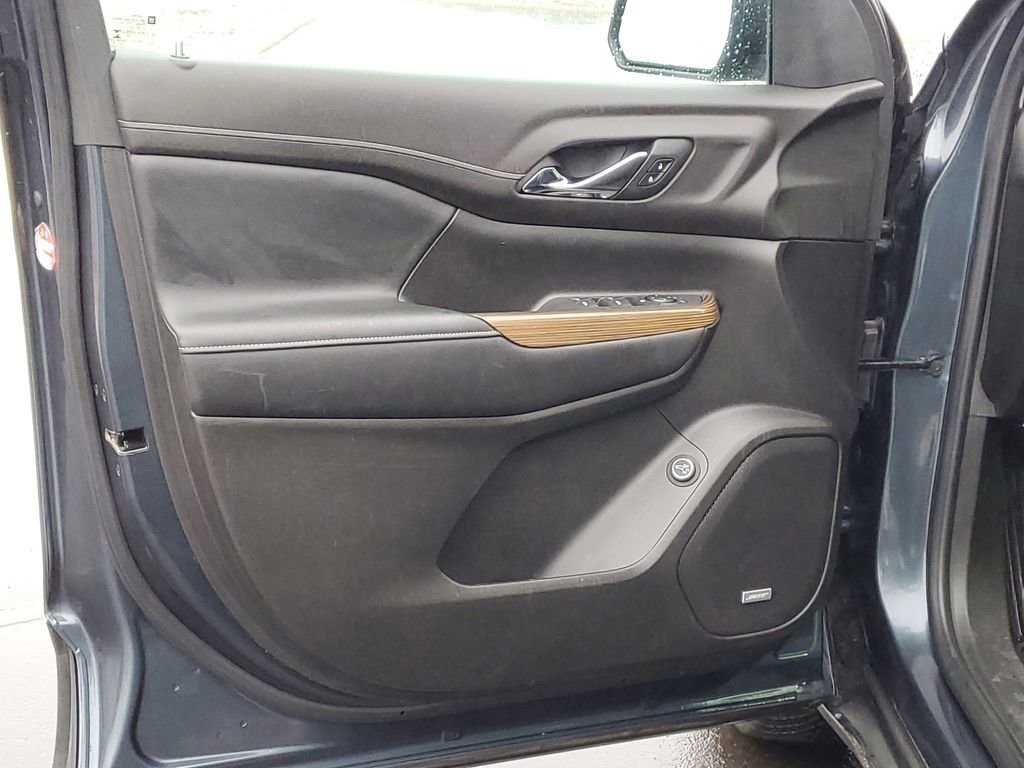 Used 2019 GMC Acadia SLE image 22