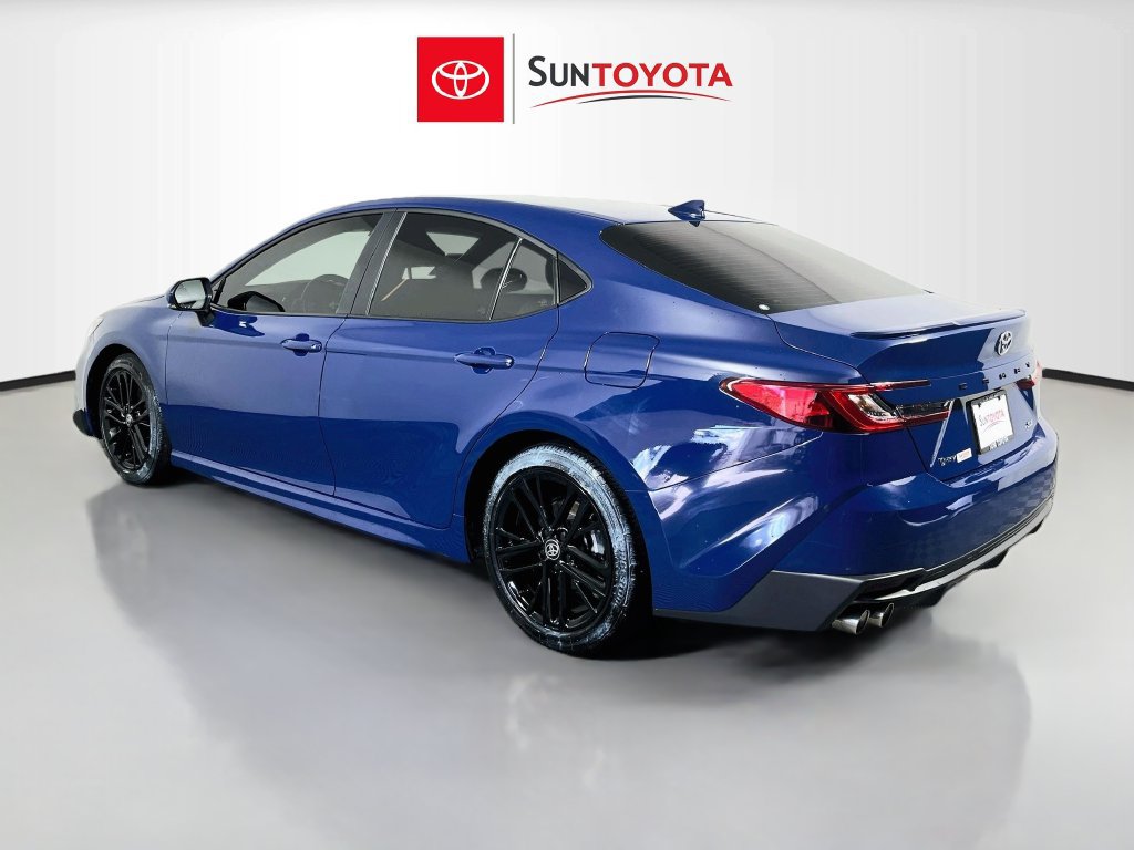 Used 2025 Toyota Camry SE FWD image 5