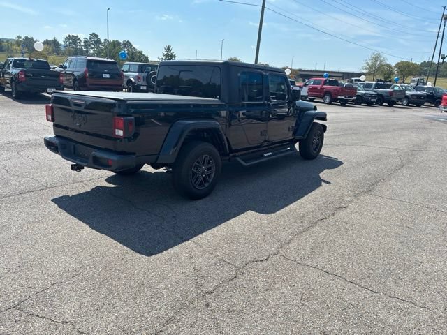 Used 2024 Jeep Gladiator Sport AWD/4WD image 41