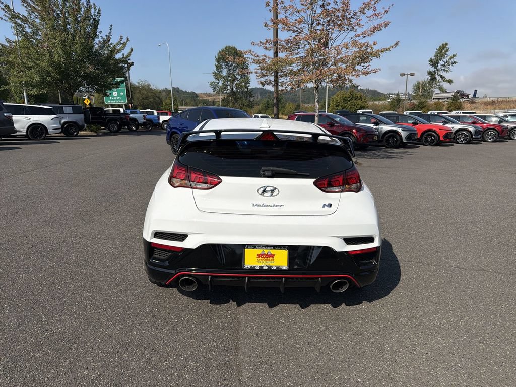 Used 2022 Hyundai Veloster N FWD image 8