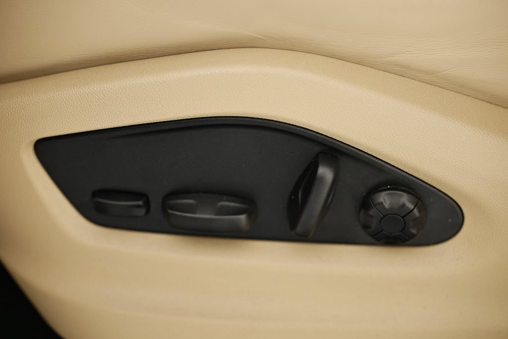 Certified 2023 Porsche Cayenne Coupe AWD/4WD image 19