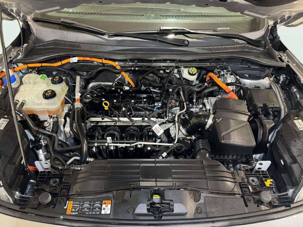 Used 2021 Ford Escape Titanium image 28