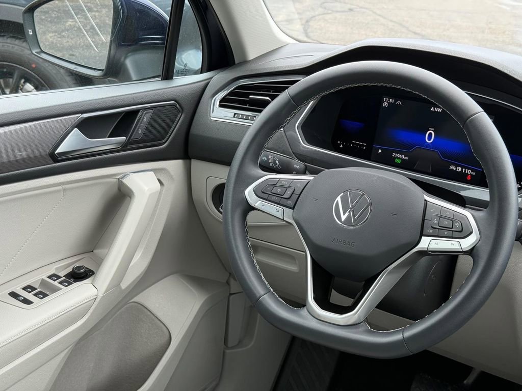 Certified 2023 Volkswagen Tiguan SE AWD/4WD image 15