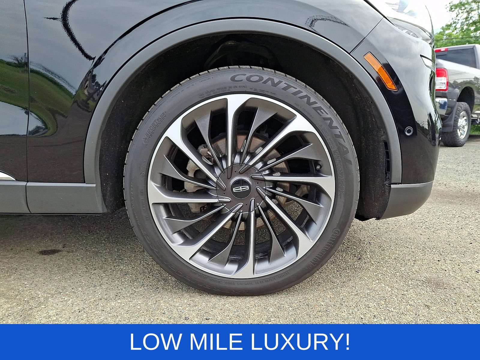 Used 2021 Lincoln Aviator Reserve w/ Equipment Group 202A AWD/4WD image 9