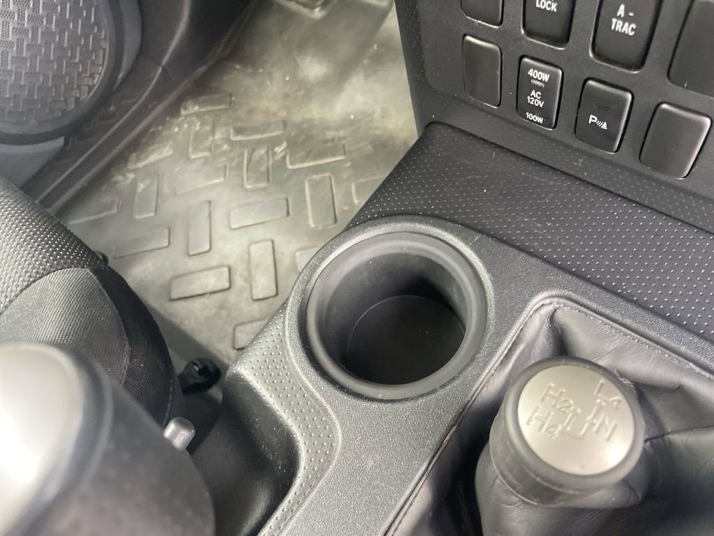 Used 2014 Toyota FJ Cruiser 4WD w/ Upgrade Package image 26