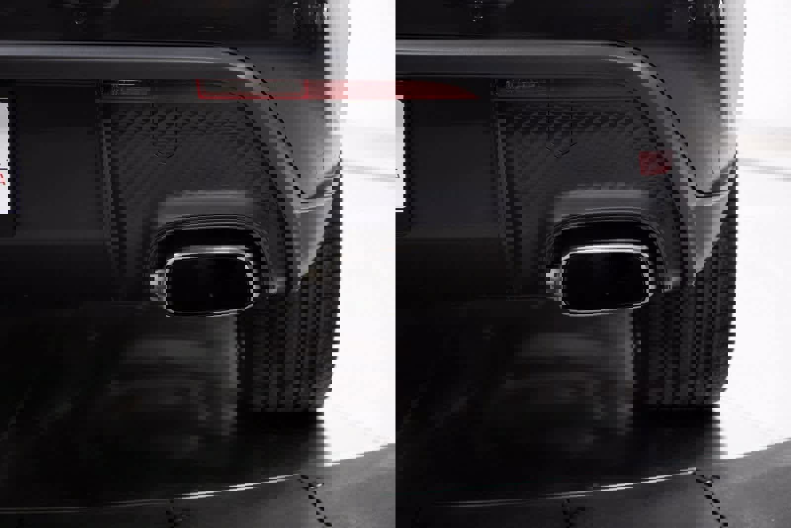 Certified 2025 Porsche Macan image 37