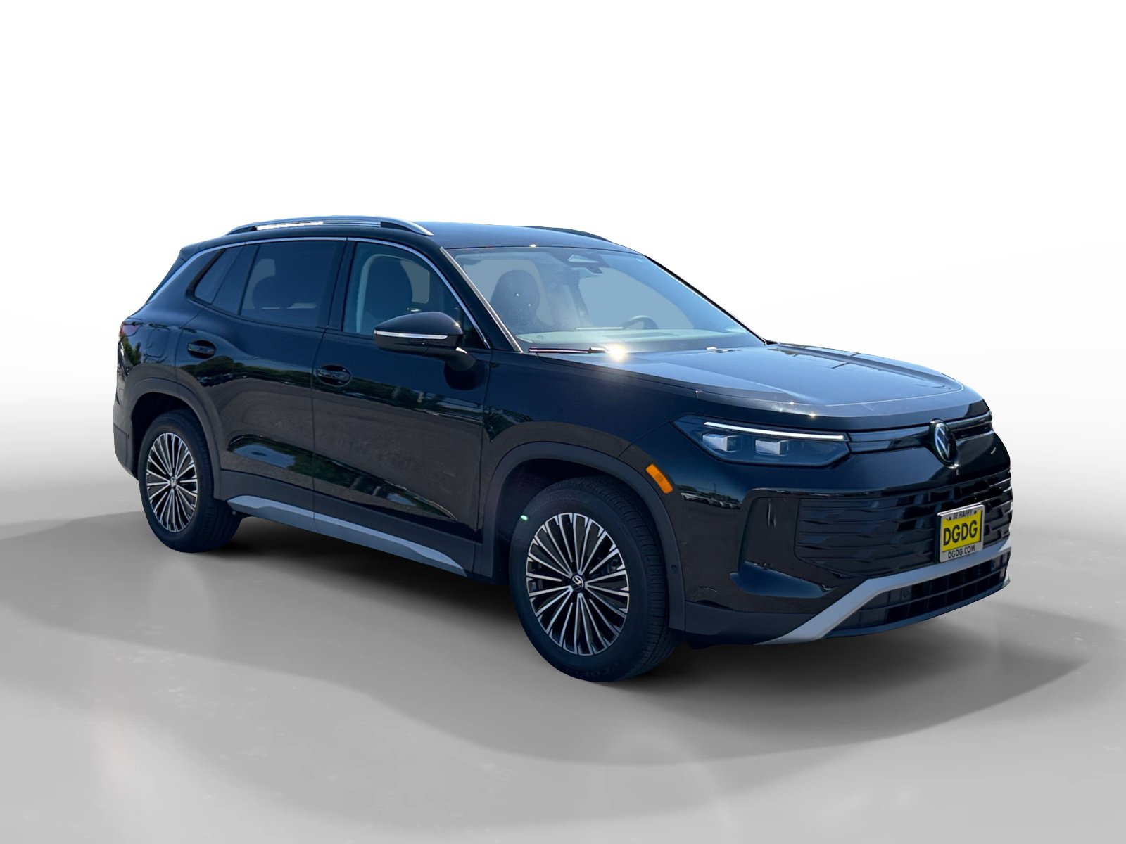 New 2026 Volkswagen Tiguan S FWD image 7