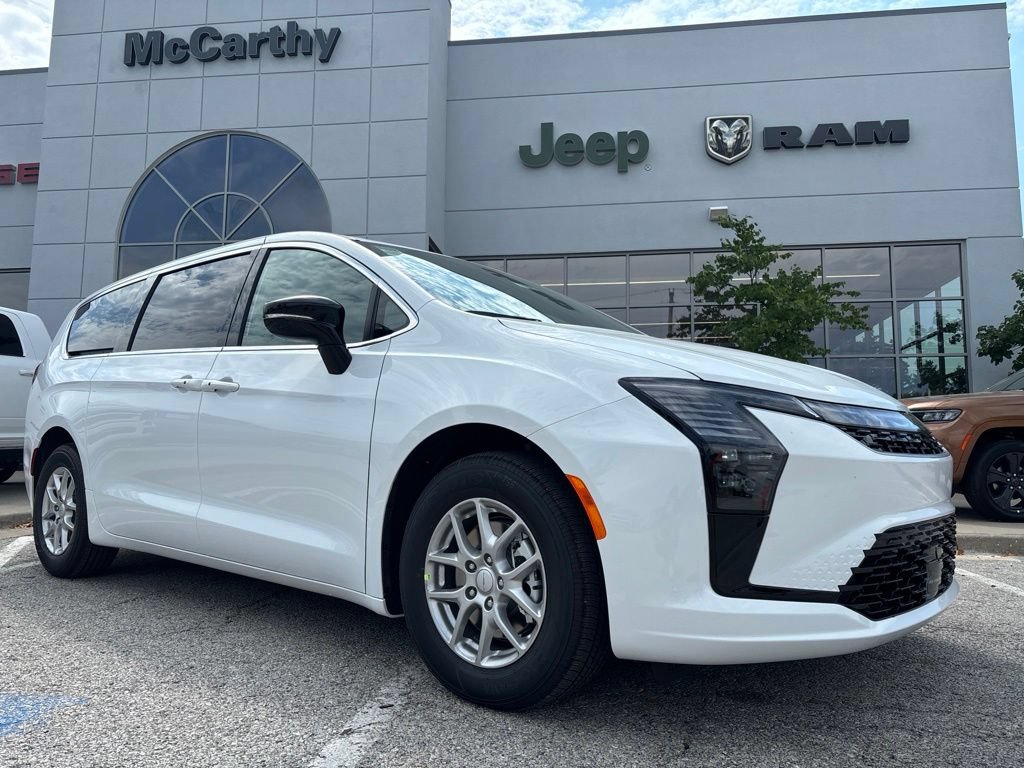 New 2027 Chrysler Pacifica Select FWD image 1
