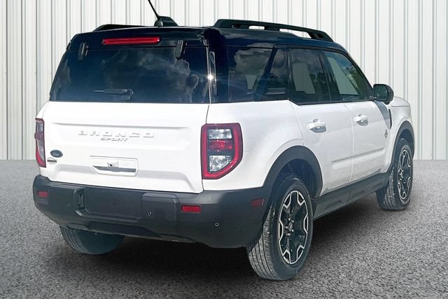 Used 2025 Ford Bronco Sport Outer Banks w/ Outer Banks Tech Package+ AWD/4WD image 12