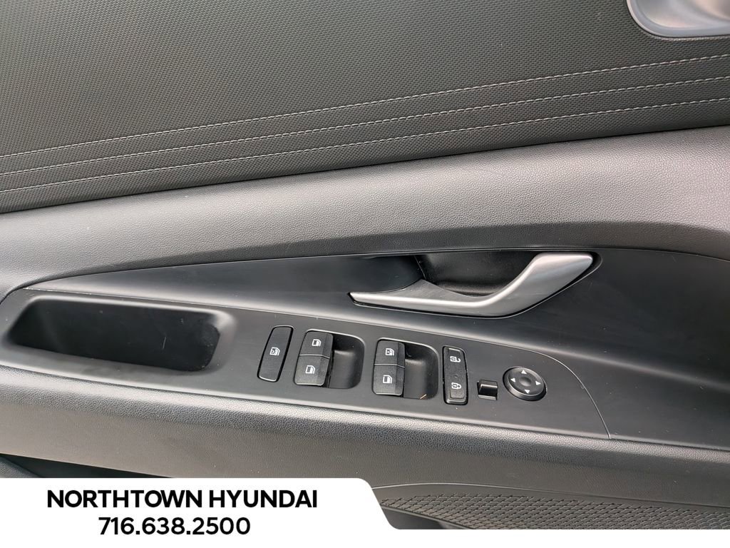 Certified 2023 Hyundai Elantra SEL image 33