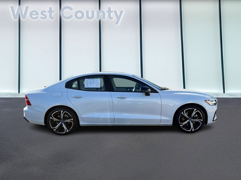 Certified 2024 Volvo S60 B5 Plus image 2