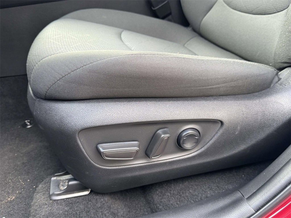 Used 2024 Toyota RAV4 XLE image 18