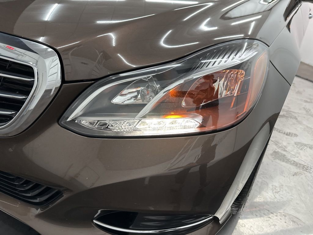 Used 2016 Mercedes-Benz E 250 Sedan image 32