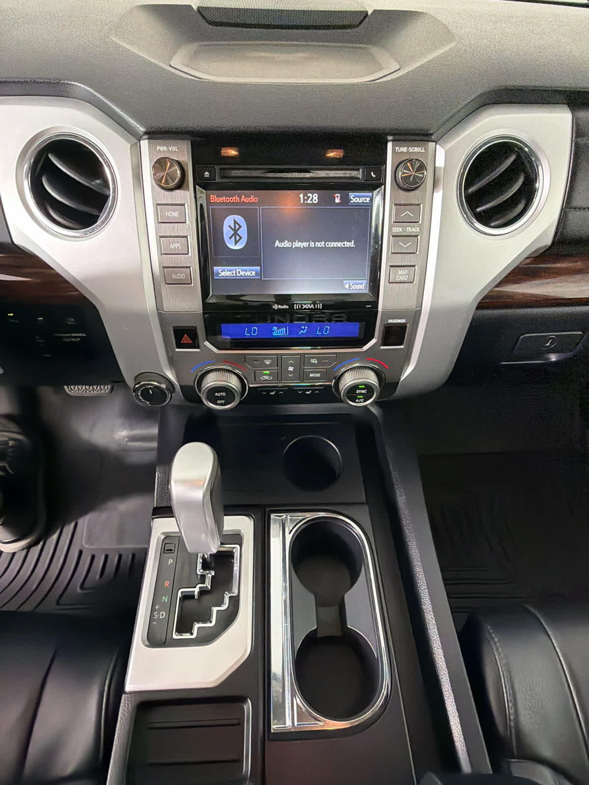 Used 2017 Toyota Tundra Limited w/ Limited Premium Package AWD/4WD image 15