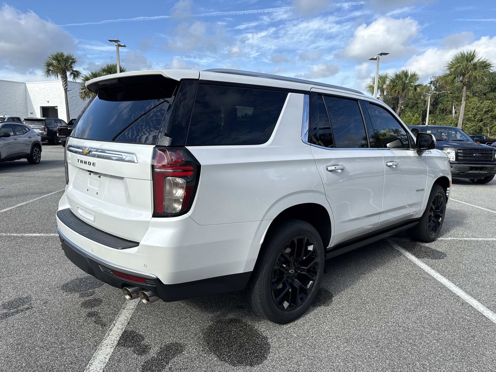 Used 2023 Chevrolet Tahoe High Country image 3