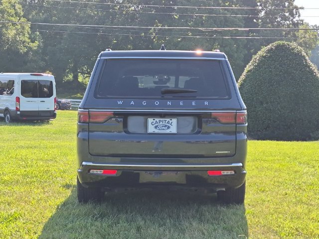 Used 2024 Jeep Wagoneer L Series II w/ Flexible Seating Group AWD/4WD image 12