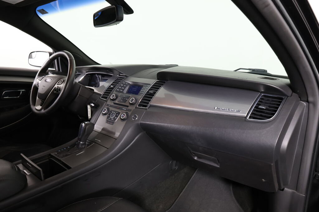 Used 2015 Ford Taurus SEL image 23