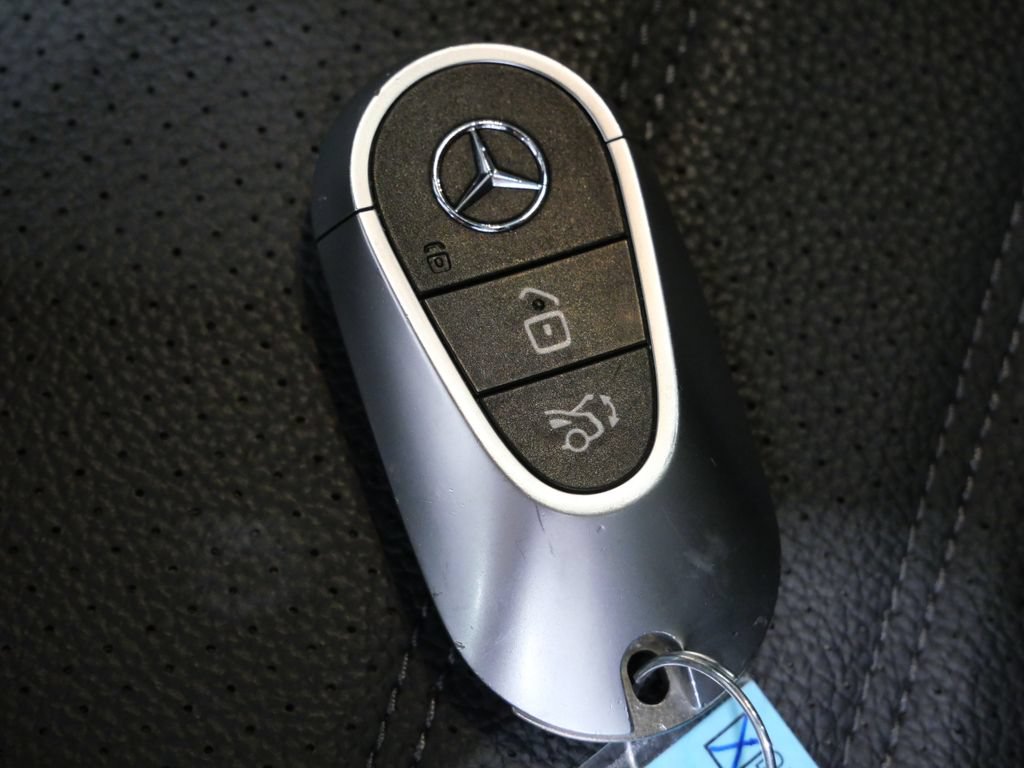 Used 2023 Mercedes-Benz C 300 4MATIC Sedan image 25