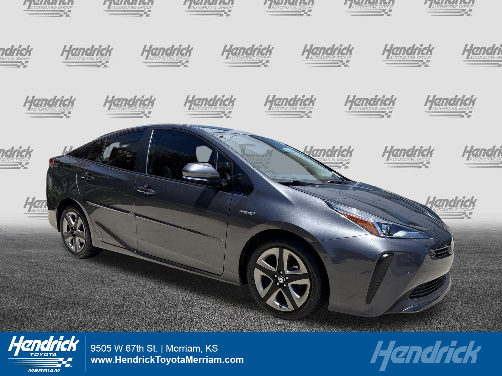 Used 2019 Toyota Prius XLE FWD image 1