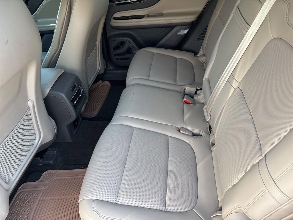 Used 2021 Lincoln Corsair Standard w/ Equipment Group 101A image 9