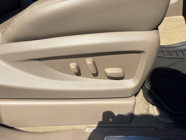 Used 2018 GMC Yukon SLT w/ Open Road Package RWD image 50
