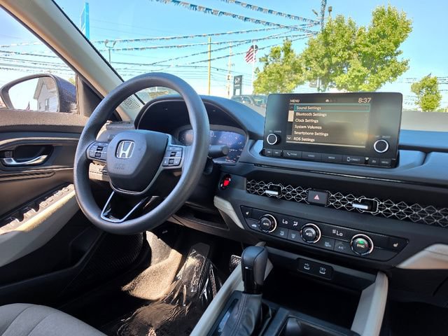 Used 2023 Honda Accord EX image 13