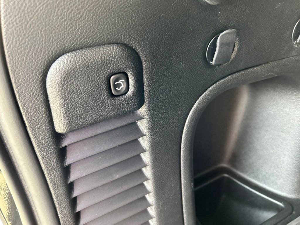Used 2021 Jeep Grand Cherokee Laredo X RWD image 30