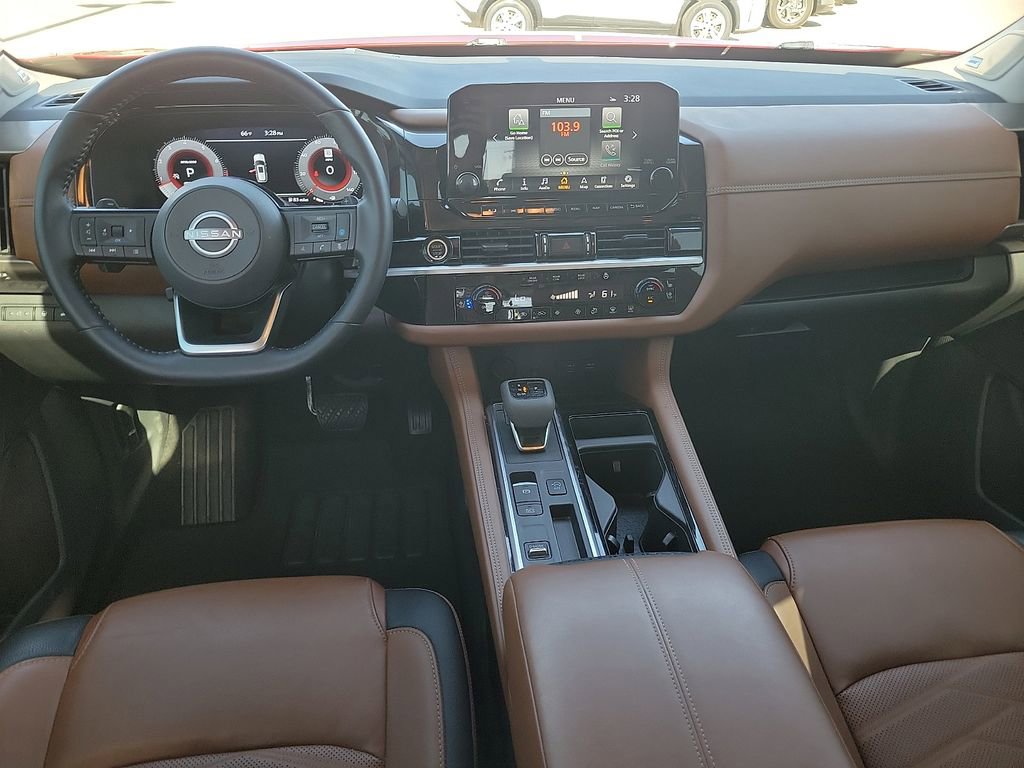 Used 2024 Nissan Pathfinder Platinum w/ Black Appearance Package FWD image 17