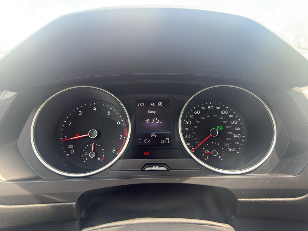 Used 2021 Volkswagen Tiguan SEL AWD/4WD image 16
