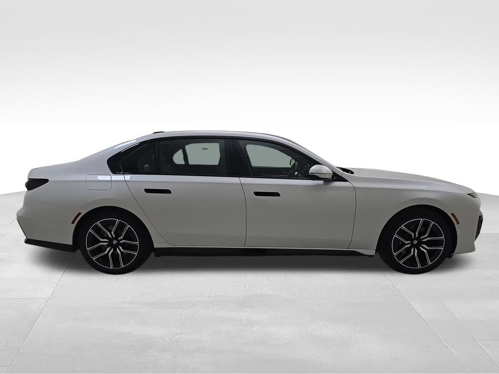 New 2026 BMW 750e xDrive AWD/4WD image 11