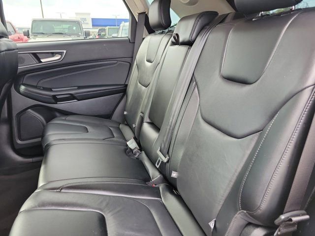 Certified 2022 Ford Edge Titanium AWD/4WD image 17