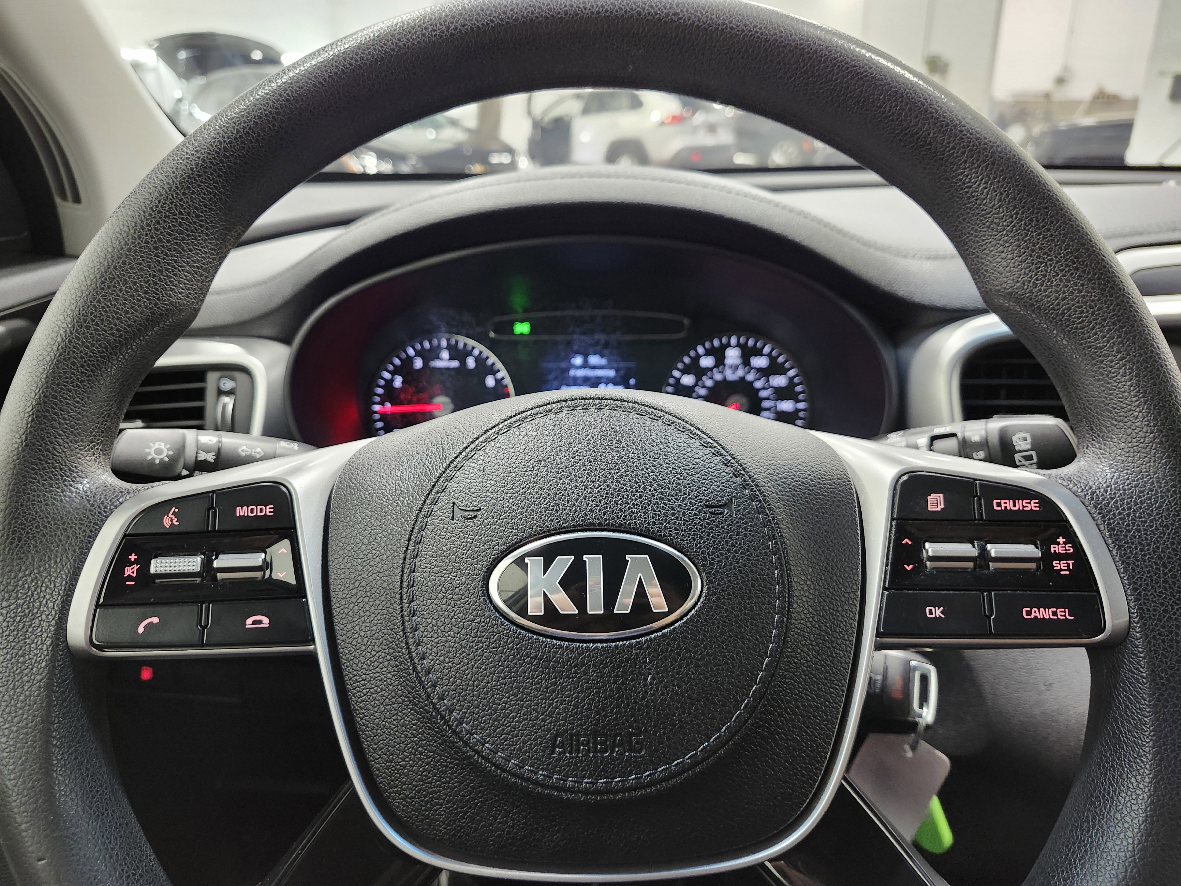 Used 2020 Kia Sorento LX V6 image 22