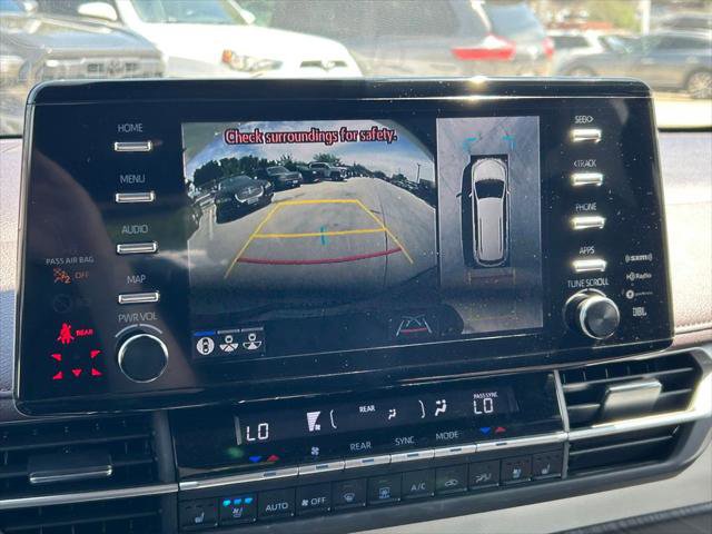 Certified 2024 Toyota Sienna Platinum AWD/4WD image 39