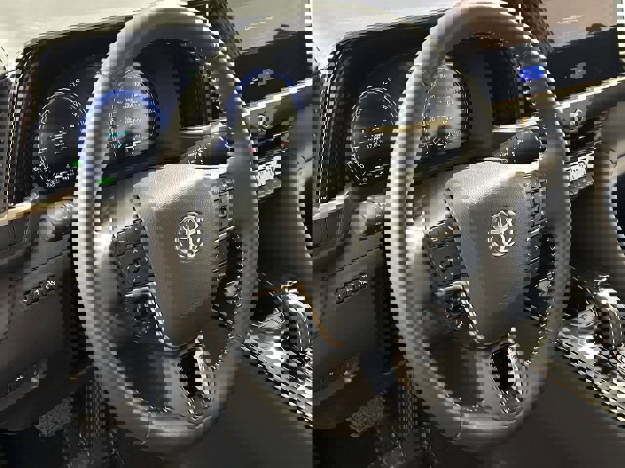 Used 2026 Toyota Crown XLE image 13