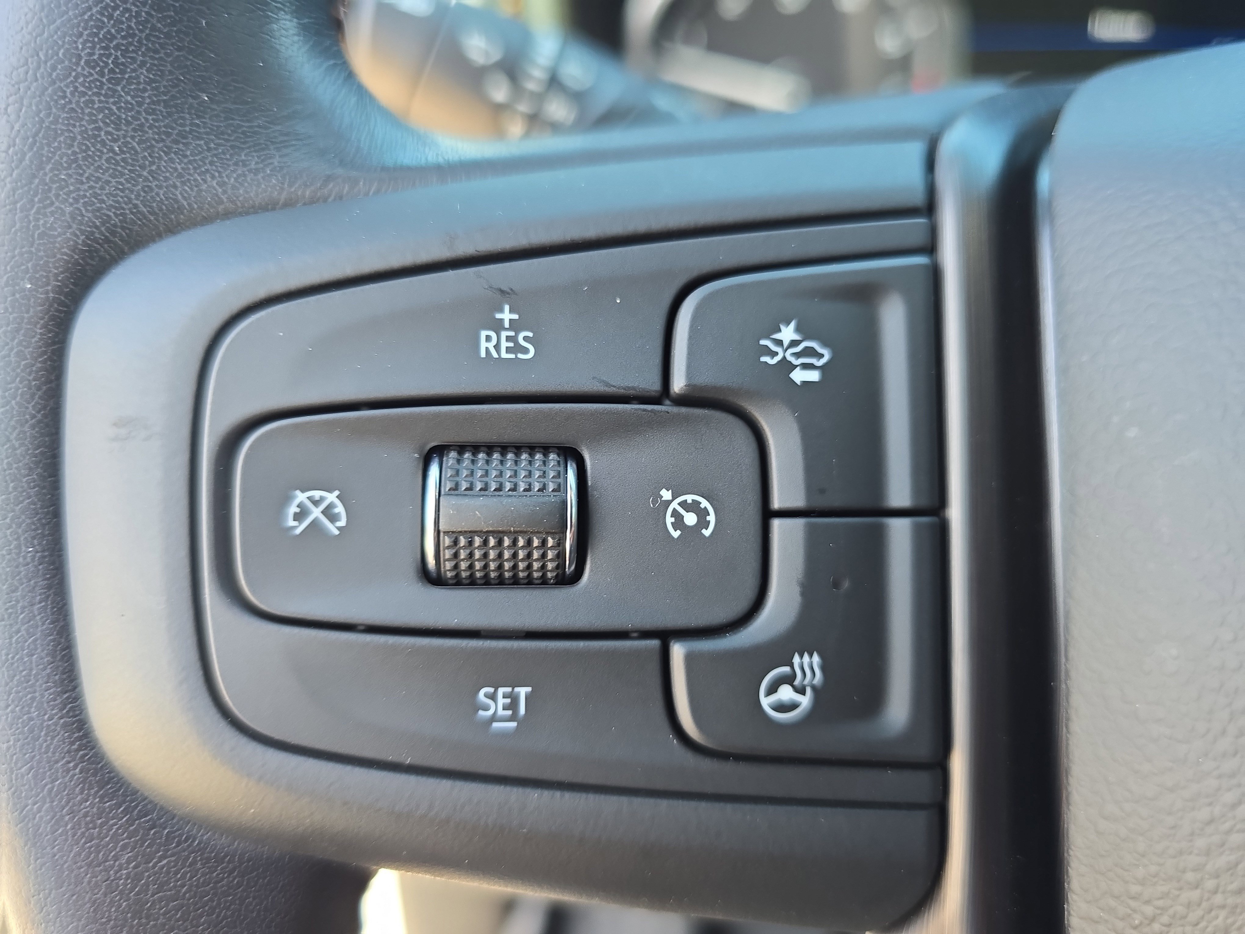 Used 2021 GMC Sierra 1500 AT4 w/ Technology Package AWD/4WD image 17