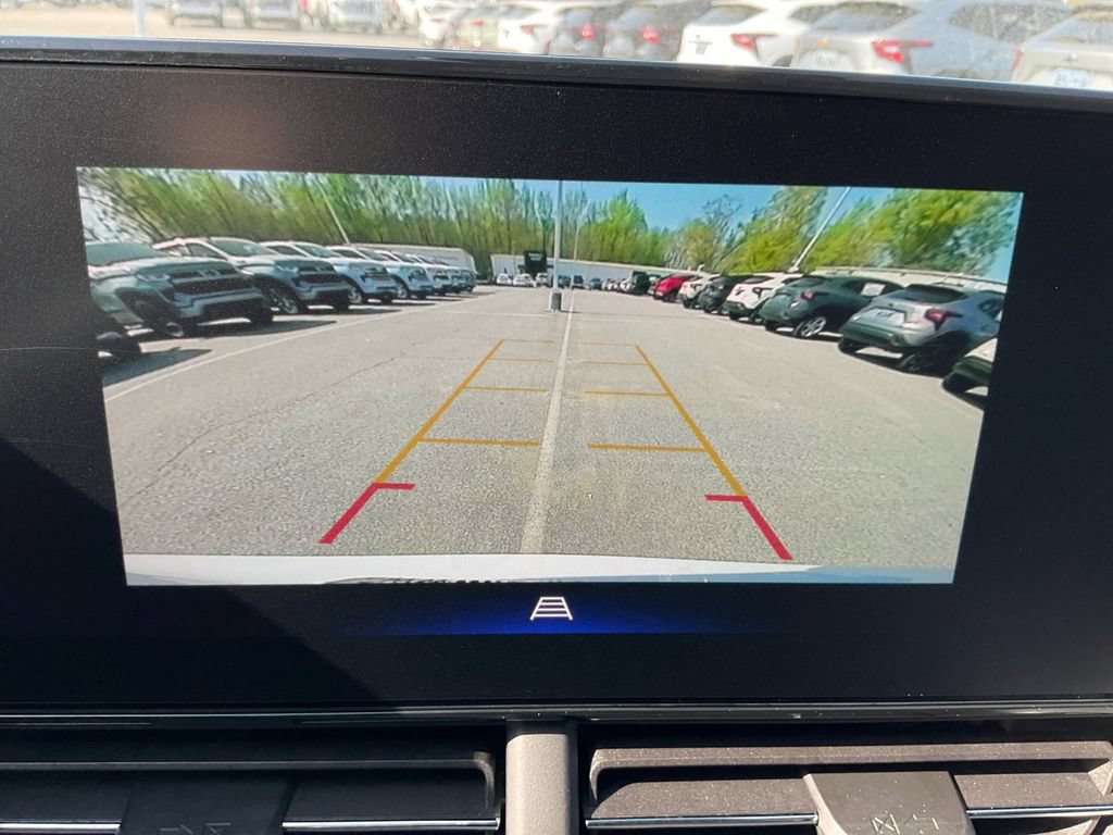 New 2026 Chevrolet Trax LT w/ Driver Confidence Package FWD image 20