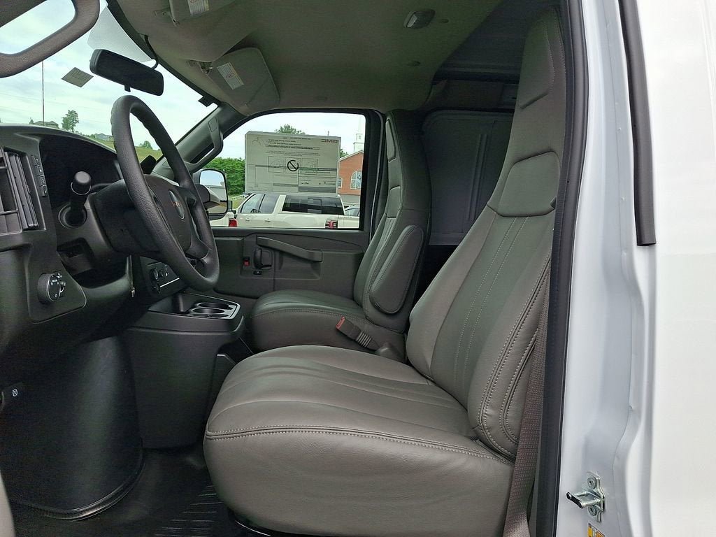 New 2026 GMC Savana 3500 w/ Driver Convenience Package RWD image 6