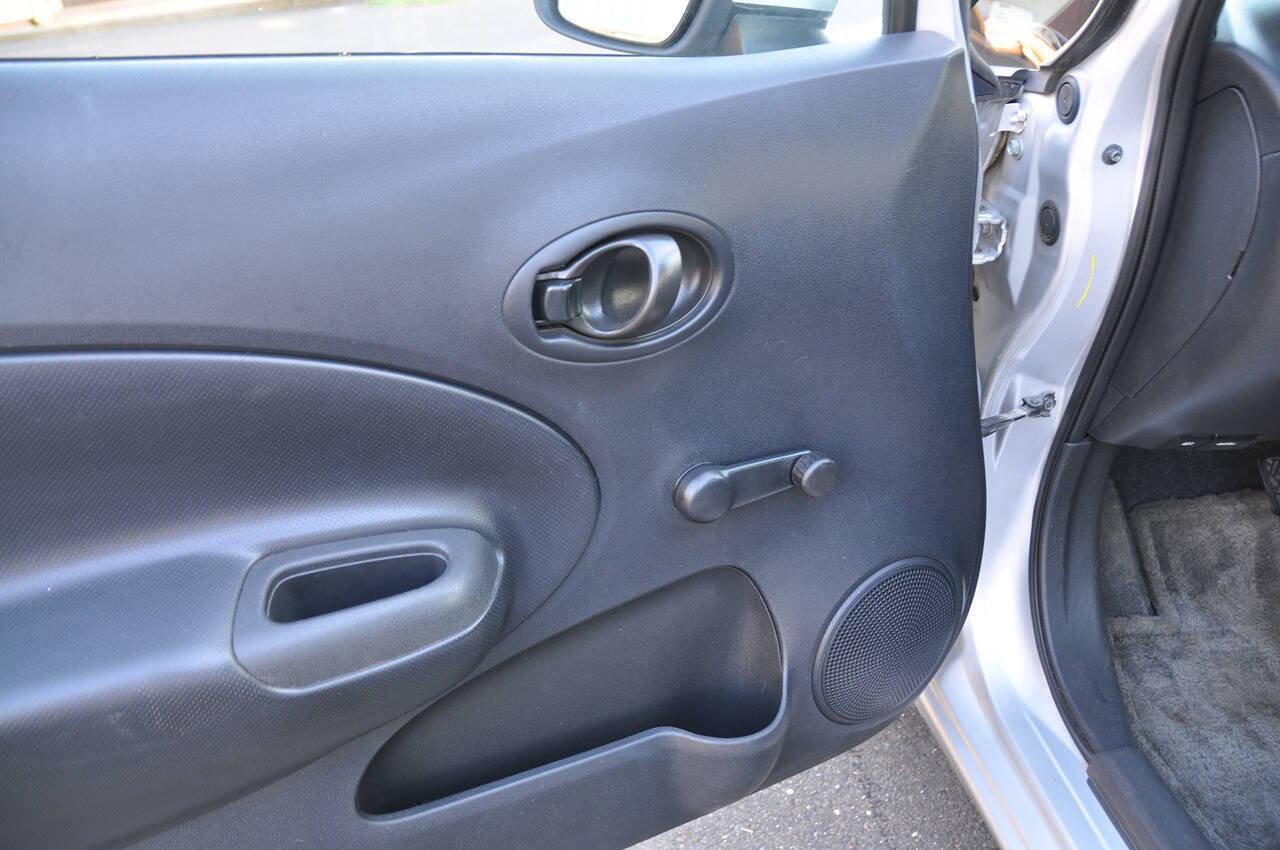 Used 2015 Nissan Versa Note S Plus FWD image 21