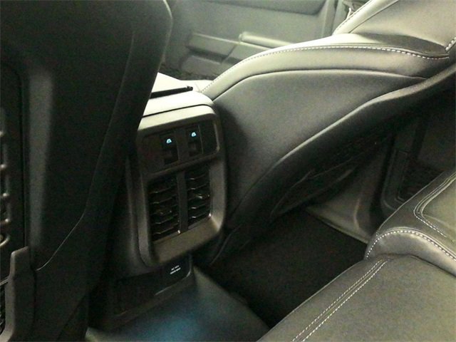 New 2025 Ford Bronco Badlands image 18