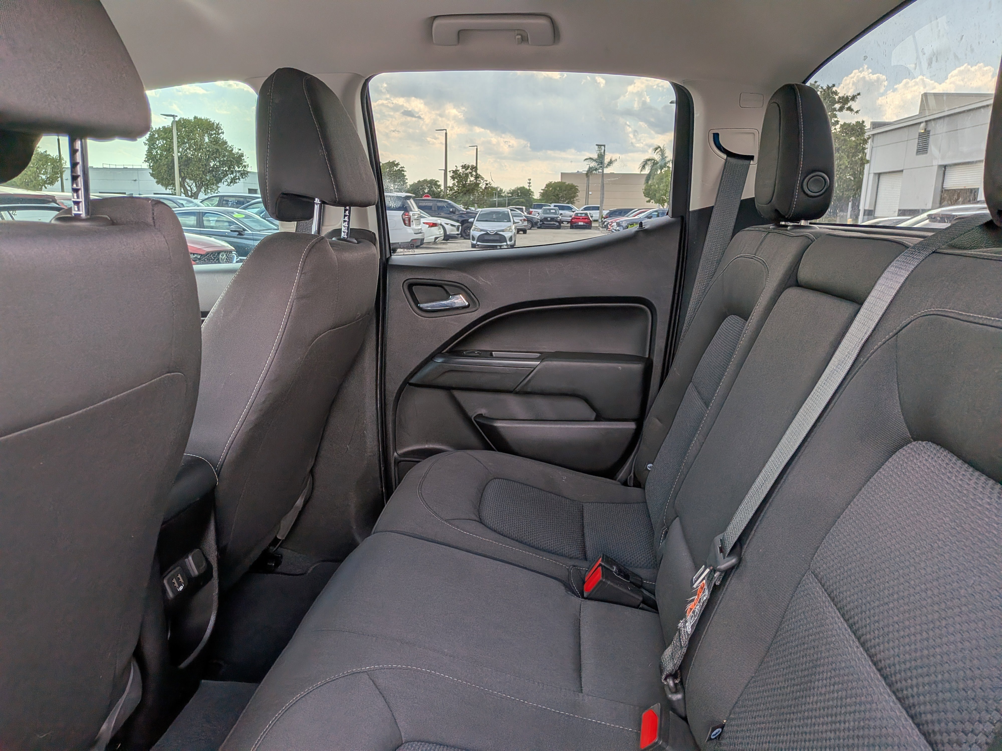 Used 2019 Chevrolet Colorado LT RWD image 14