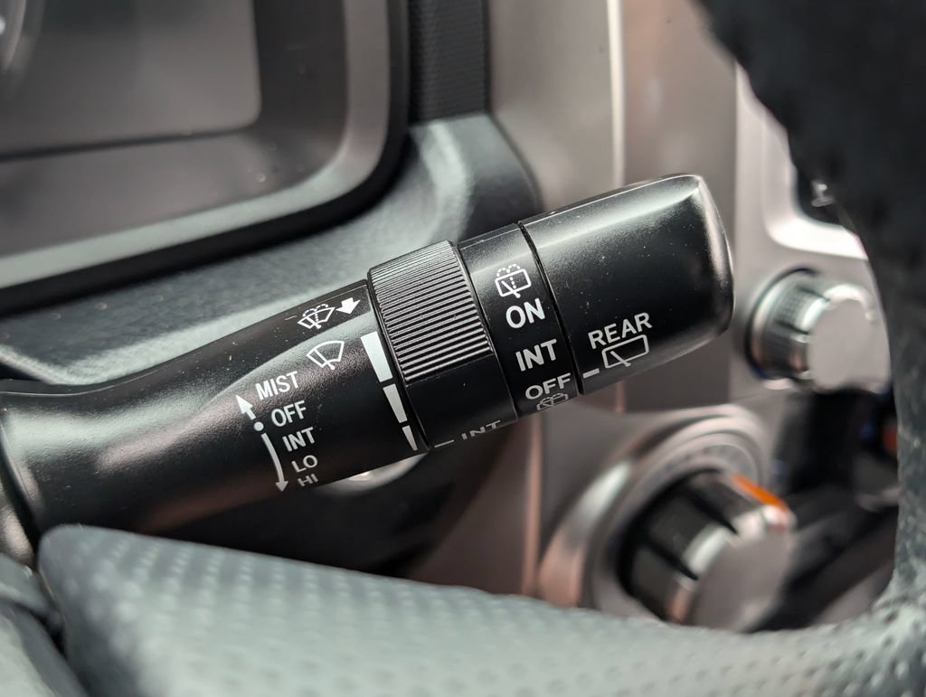 Used 2022 Toyota 4Runner SR5 AWD/4WD image 32