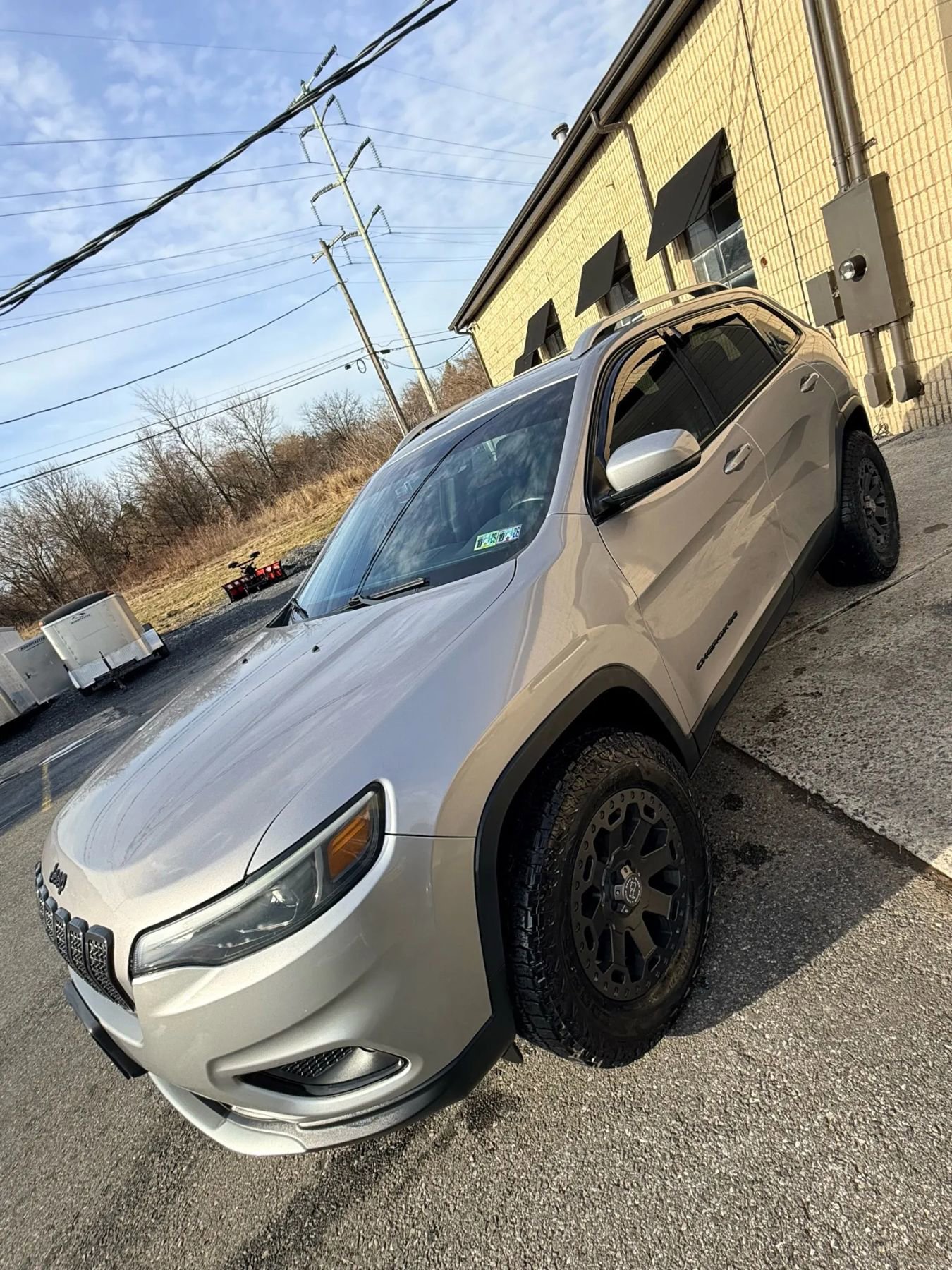 Used 2020 Jeep Cherokee Limited image 12