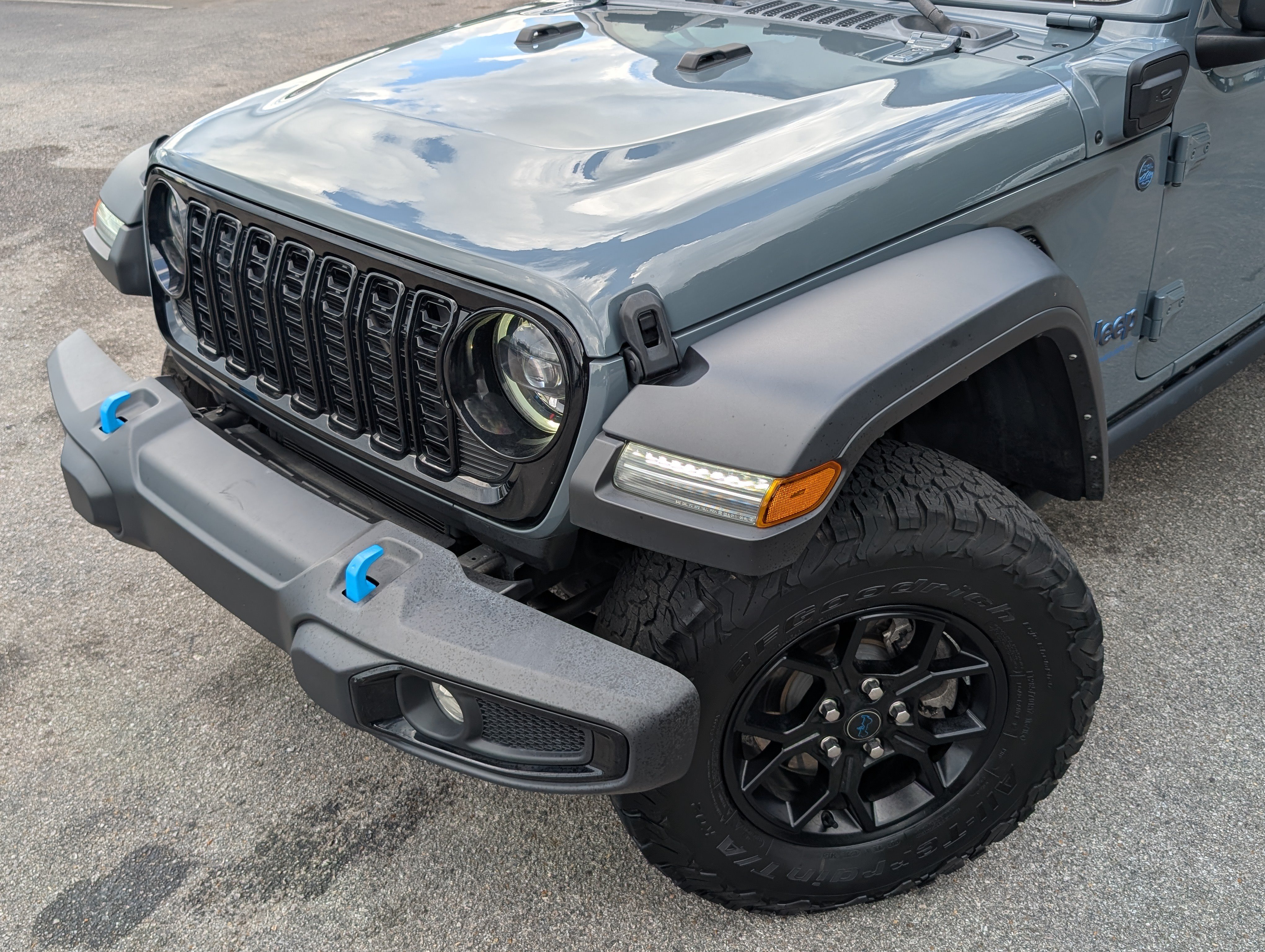 Used 2024 Jeep Wrangler Unlimited AWD/4WD image 13