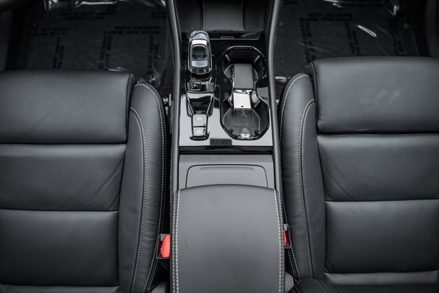 New 2026 Volvo XC40 B5 Plus w/ Protection Package Premier image 28