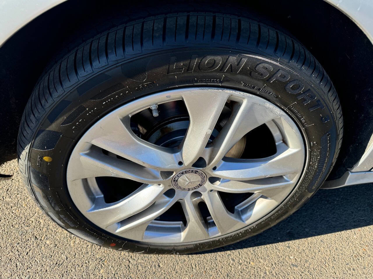 Used 2011 Mercedes-Benz E 350 Sedan image 25