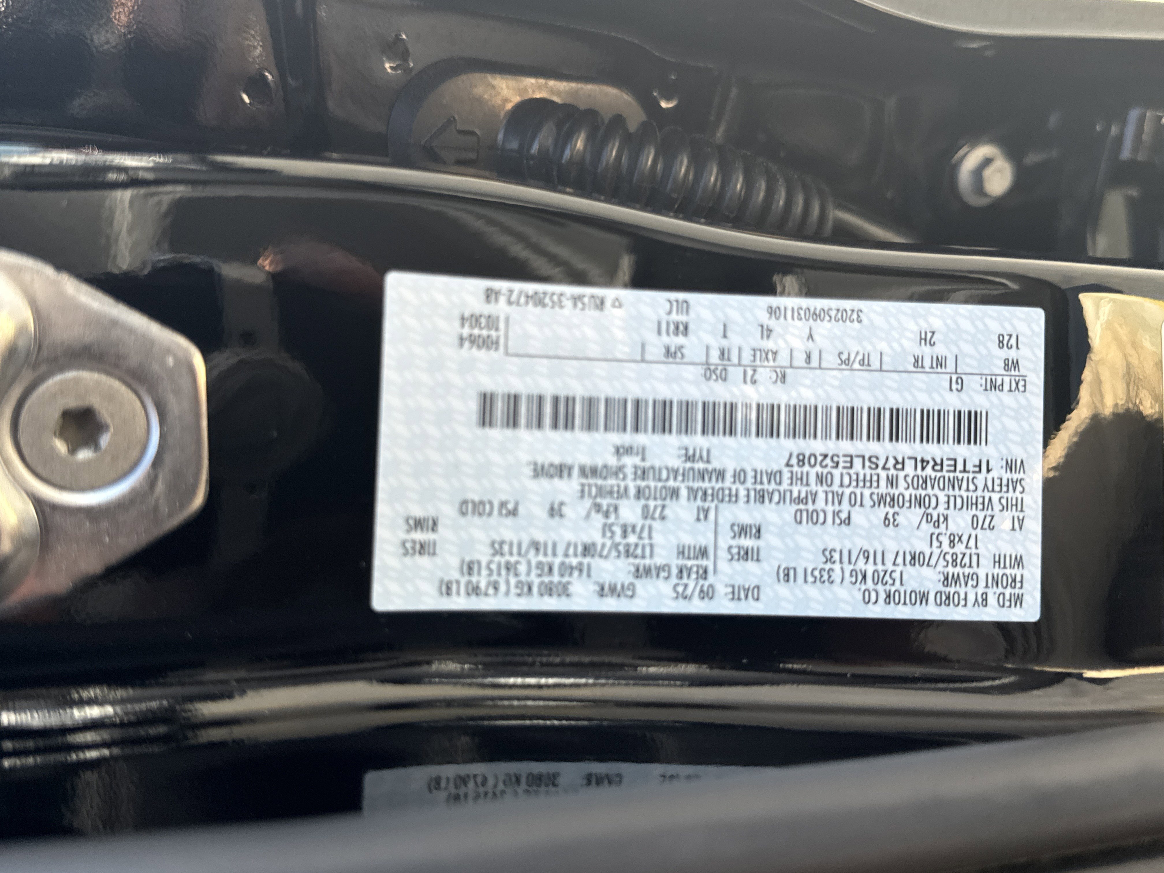 Certified 2025 Ford Ranger Raptor AWD/4WD image 39